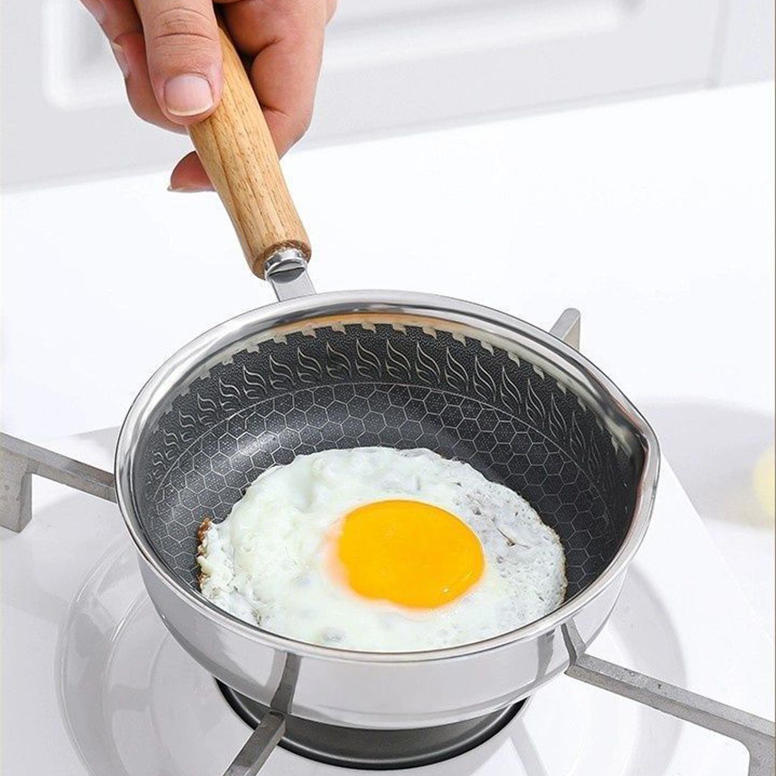 مقلاة صغيرة غير لاصقة بمقبض خش - مراجعة Egg Waffle Pan وسعره