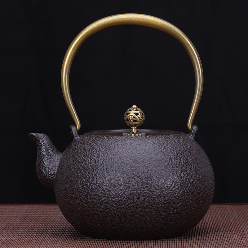 1.4 براد شاي ياباني رائع من سل - مراجعة Cast Iron Corn وسعره