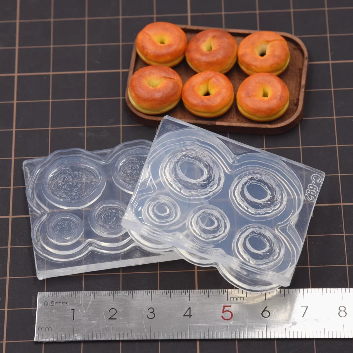 بوليمر كلاي صغير ثلاثية الأبعا - مراجعة Donut Mold Silicone وسعره