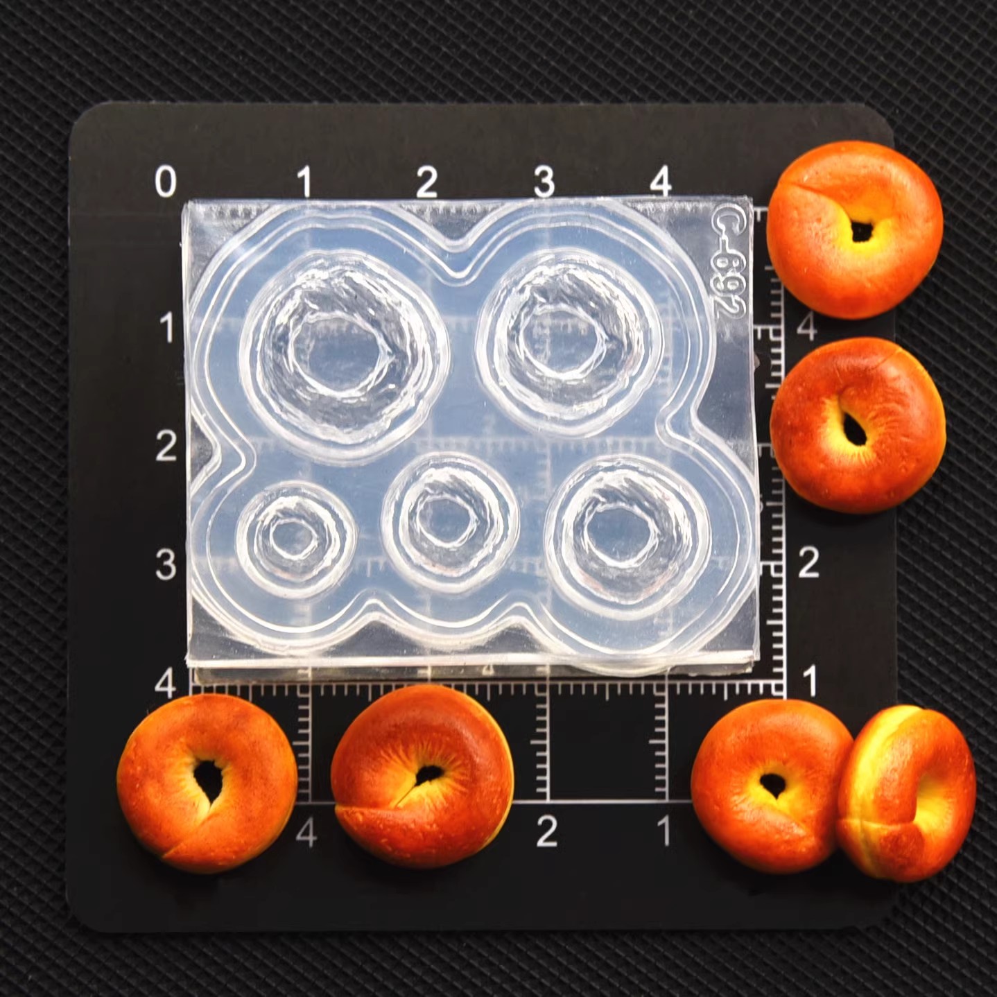 بوليمر كلاي صغير ثلاثية الأبعا - مراجعة Donut Mold Silicone وسعره